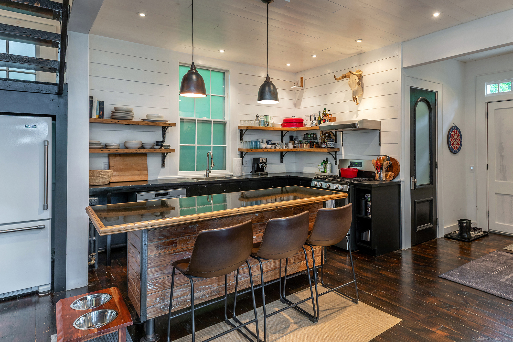 255 Aspetuck Ridge Road New Milford, CT 06776 - Photo 3 of 33 Contemporary and Chic kitchen