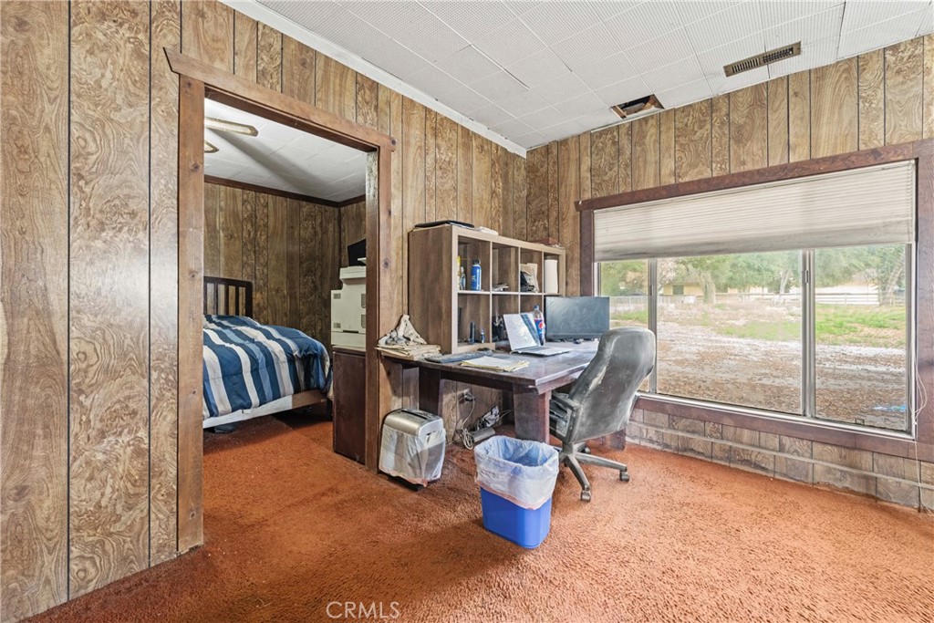 24811 Meadview Avenue Newhall, CA 91321 - Photo 36 of 73