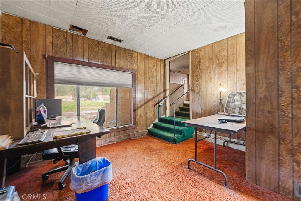 24811 Meadview Avenue Newhall, CA 91321 - Photo 39 of 73