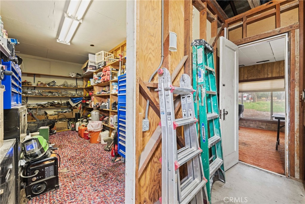 24811 Meadview Avenue Newhall, CA 91321 - Photo 42 of 73