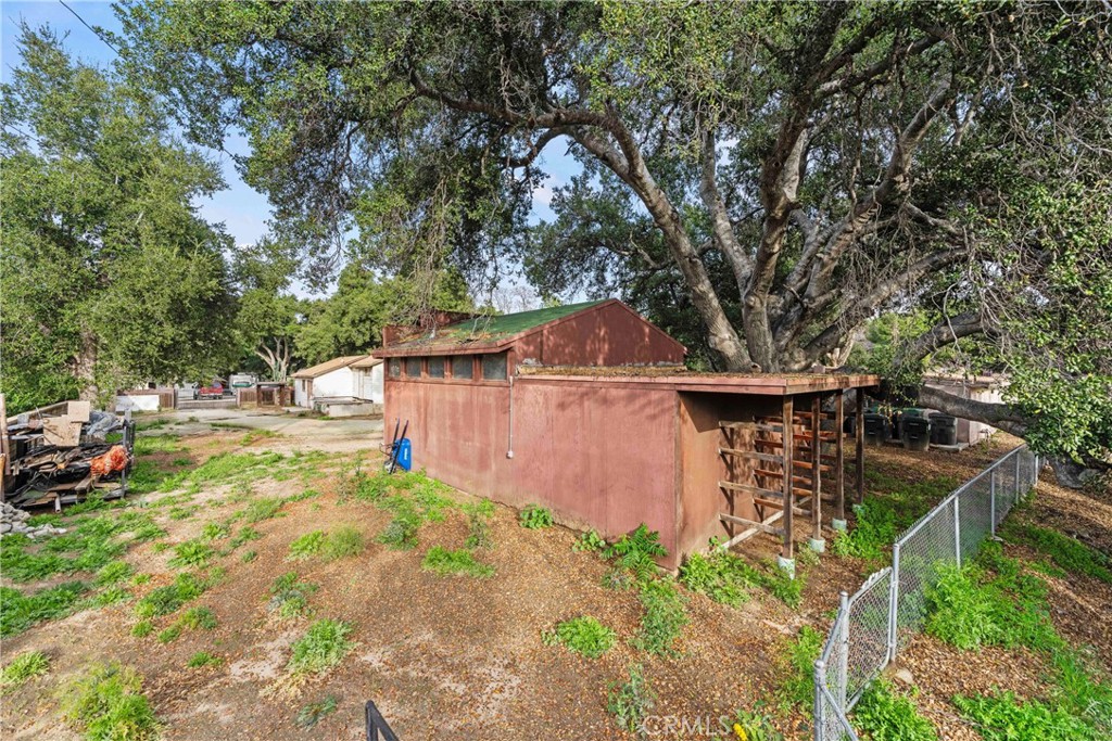 24811 Meadview Avenue Newhall, CA 91321 - Photo 59 of 73