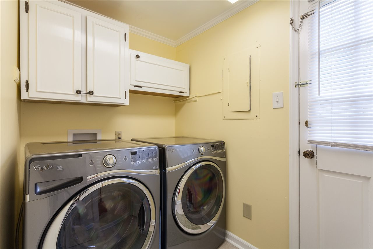 337 East Millbrook Road Raleigh, NC 27609 - Photo 22 of 30 Laundry Room