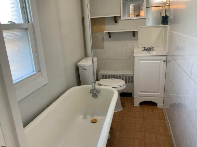 $2,200 | 42 East Greenfield Avenue, Pleasantville, NJ 08232