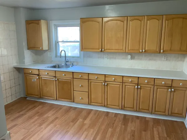 $2,050 | 42 East Greenfield Avenue, Pleasantville, NJ 08232