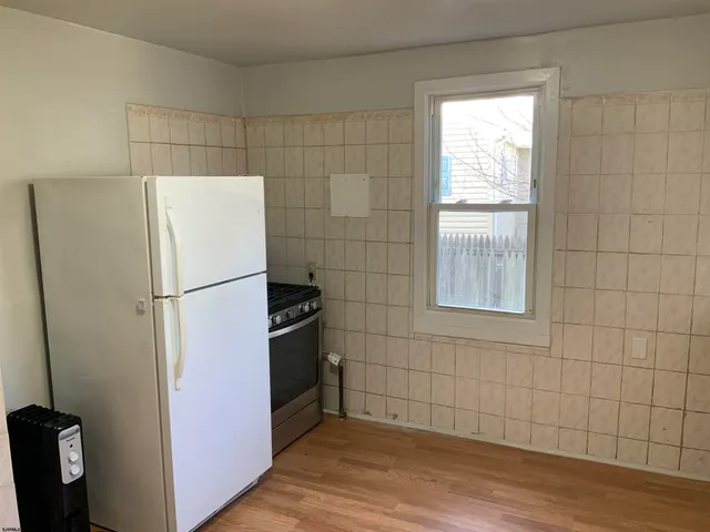 $2,200 | 42 East Greenfield Avenue, Pleasantville, NJ 08232