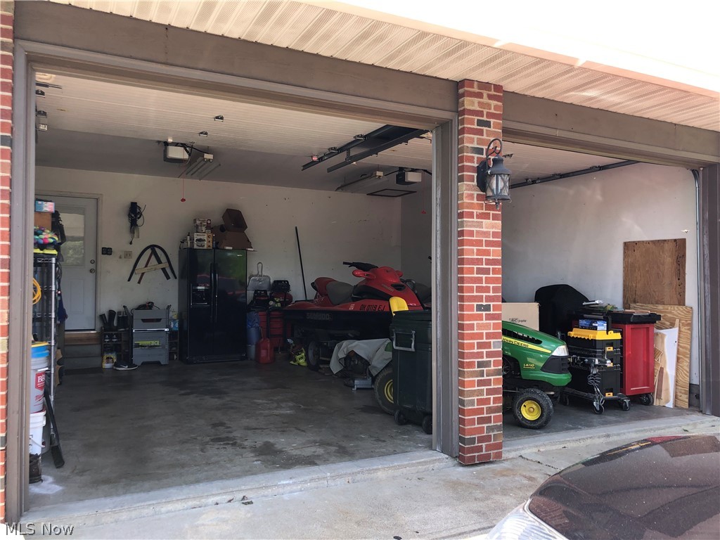 68185 Old Twenty One Road Cambridge, OH 43725 - Photo 3 of 33 Garage interior
