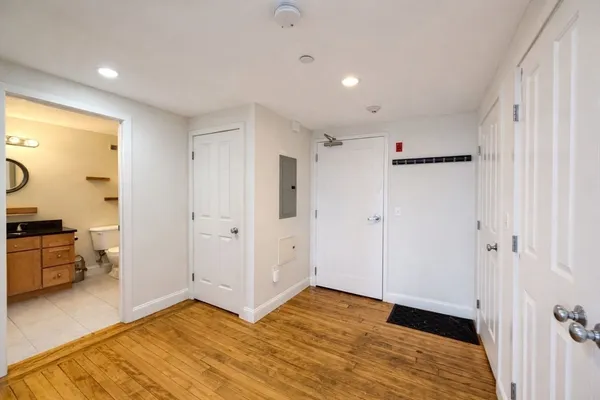 $2,400 | 10 Kearney Square, Unit 407, Lowell, MA 01852