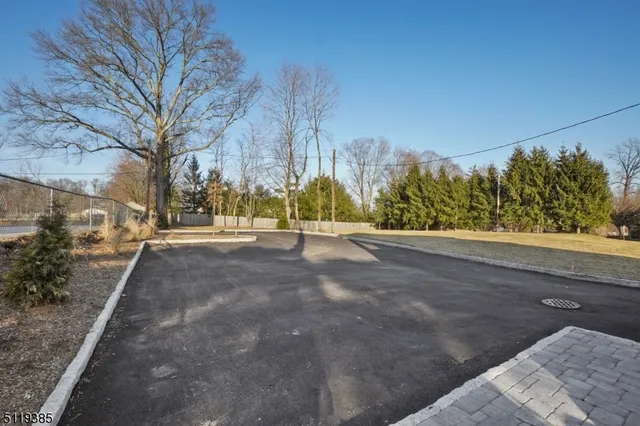 $3,800 | 174 Main Street, Unit 2, Madison, NJ 07940