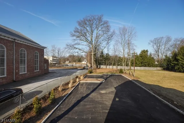 $3,800 | 174 Main Street, Unit 2, Madison, NJ 07940