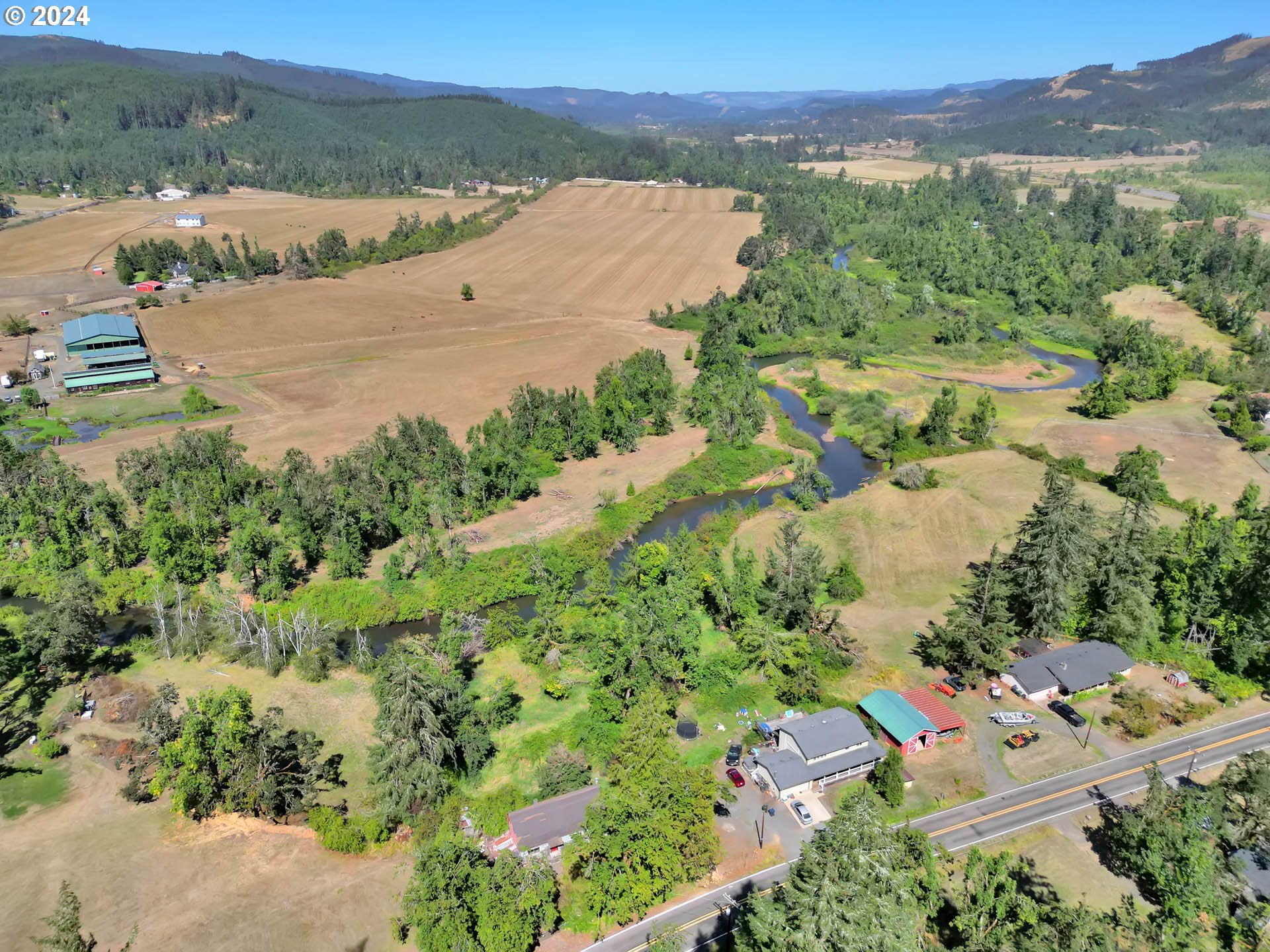 89328 Old Mohawk Road Springfield, OR 97478 - Photo 4 of 12 an aerial view of multiple house