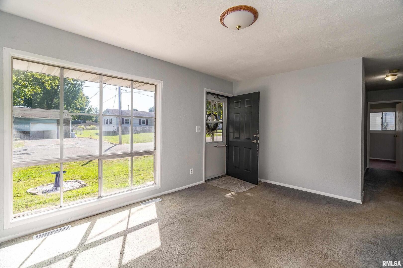 1206 West Goodall Street Marion, IL 62959 - Photo 5 of 30