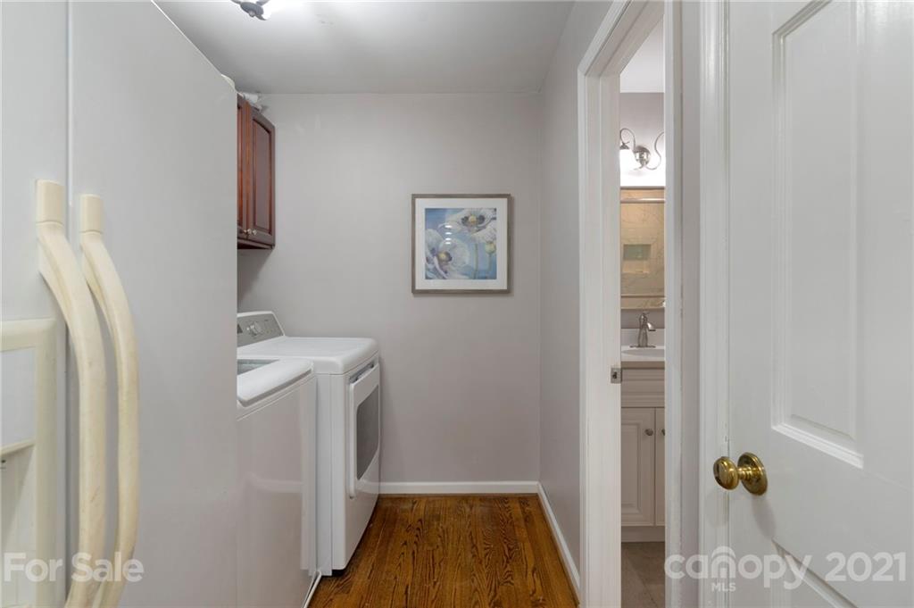 224 Raintree Drive Matthews, NC 28104 - Photo 23 of 48 a view of a hallway with front door