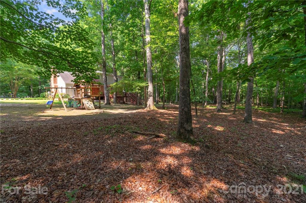 224 Raintree Drive Matthews, NC 28104 - Photo 43 of 48 a view of outdoor space with green space