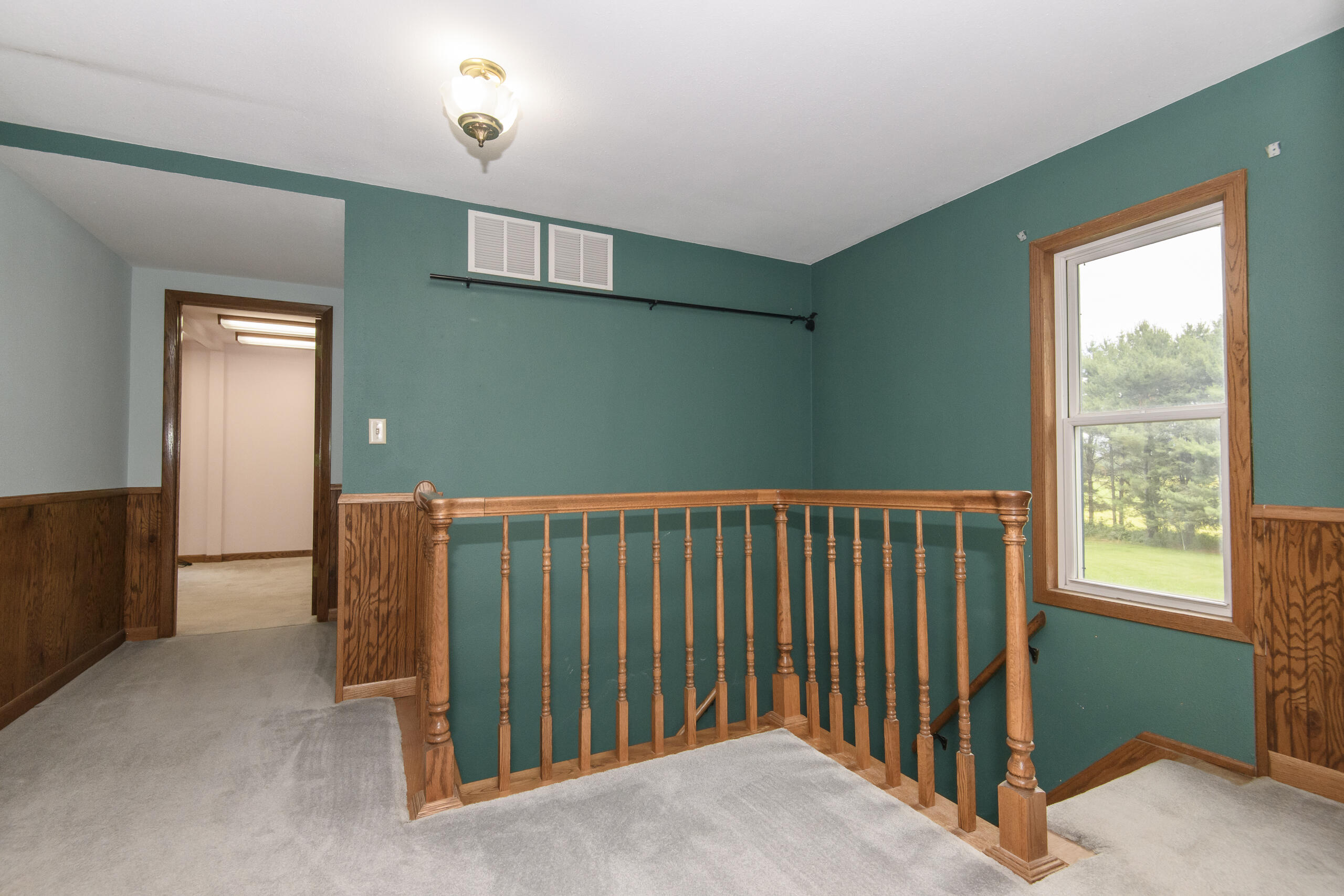 W3504 Conlon Road Hampden, WI 53925 - Photo 26 of 56 Upper Hallway