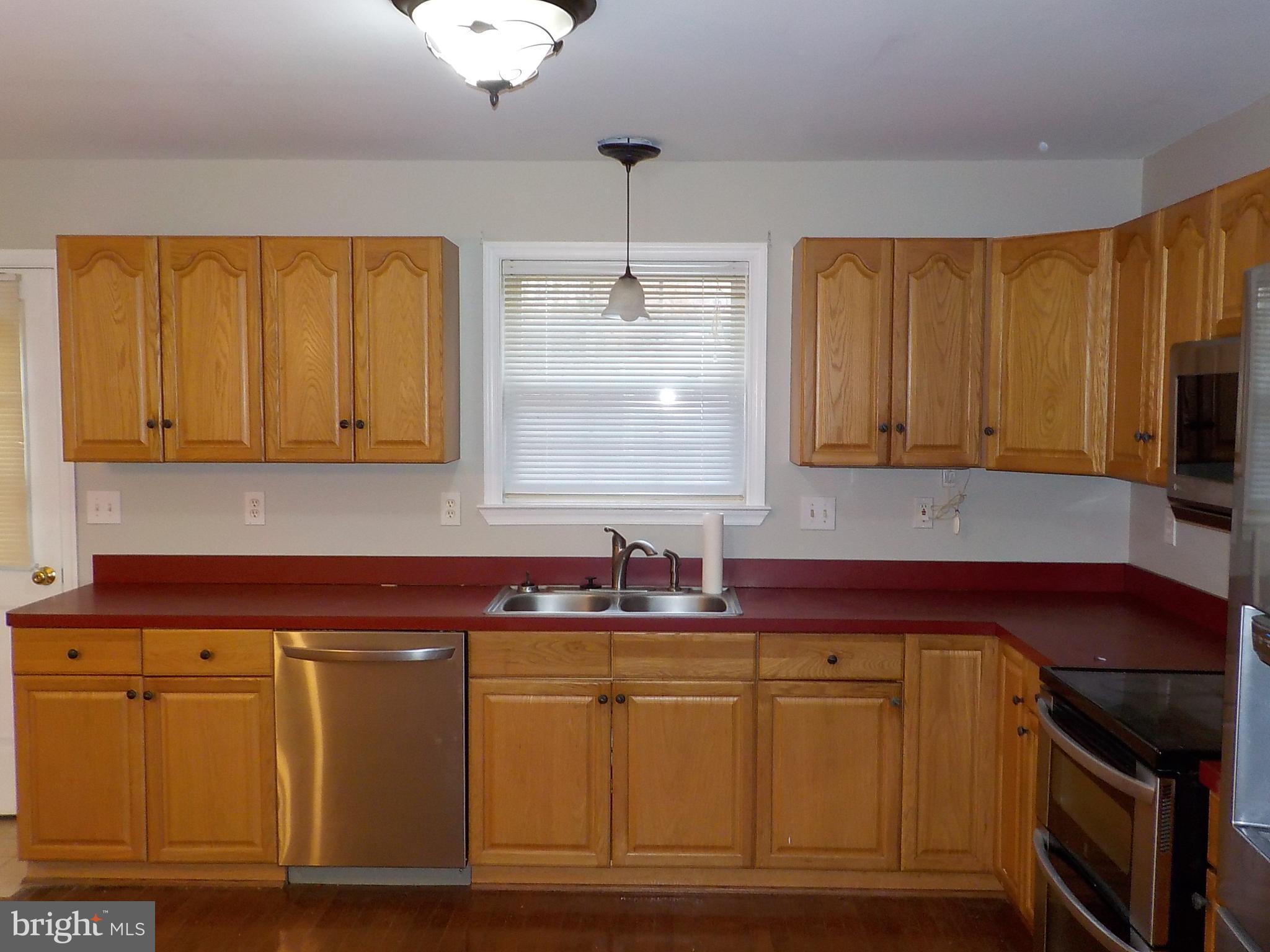 407 Battlefield Road Locust Grove, VA 22508 - Photo 6 of 12 Kitchen