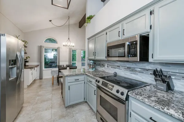 $465,000 | 288 West Magill Avenue, Clovis, CA 93612