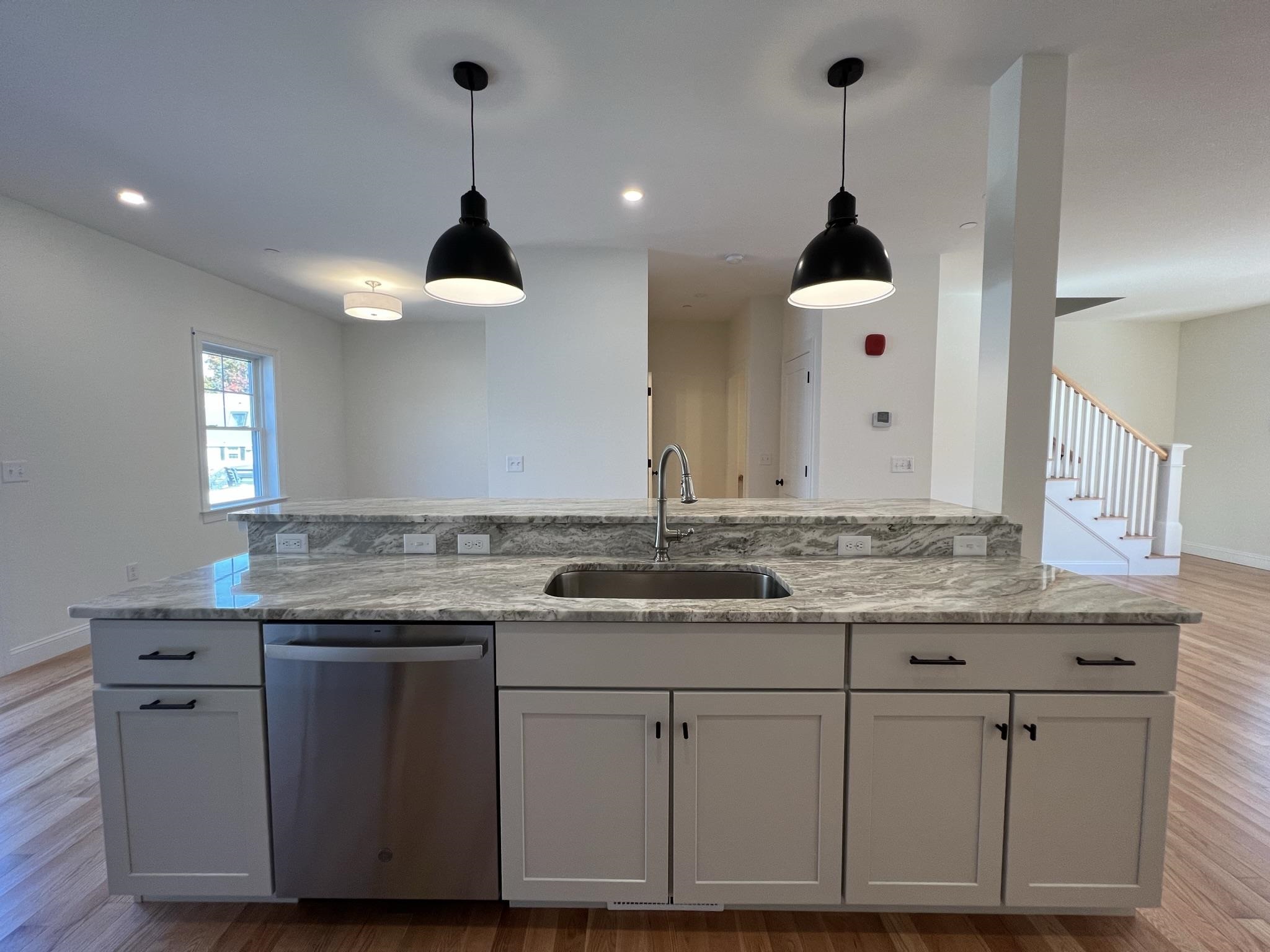 55 Ocean Road, Unit 10 Portsmouth, NH 03801 - Photo 2 of 37 Gallery Image 2