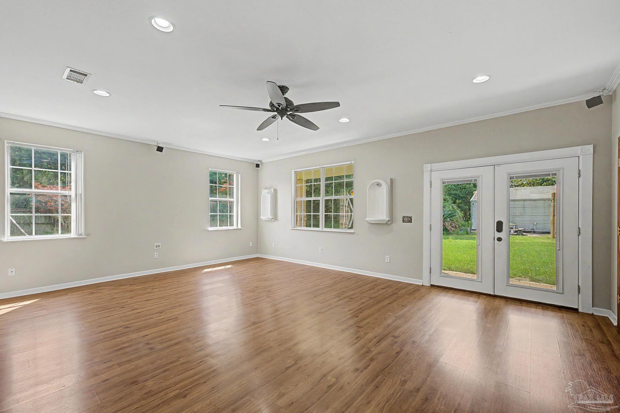 7145 Woodside Road Pensacola, FL 32526 - Photo 20 of 54