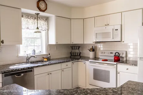 $649,900 | 26 Thornwood Lane, Accord, NY 12404