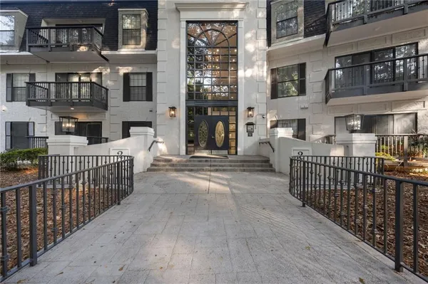 $2,200 | 2104 Pine Heights Drive Northeast, Atlanta, GA 30324