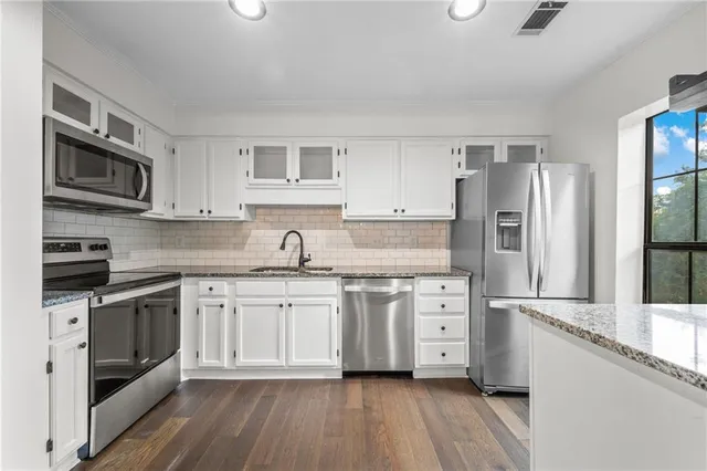 $2,200 | 2104 Pine Heights Drive Northeast, Atlanta, GA 30324