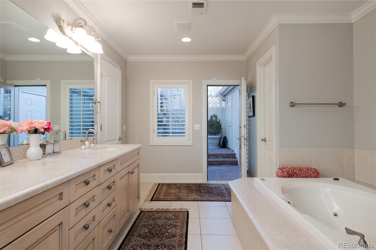 418 Steele Street Denver, CO 80206 - Photo 19 of 34