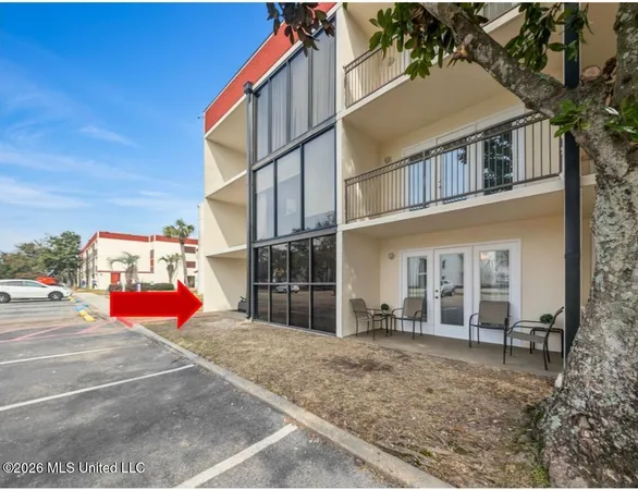$212,000 | 2046 Beach Boulevard, Unit 121, Biloxi, MS 39531