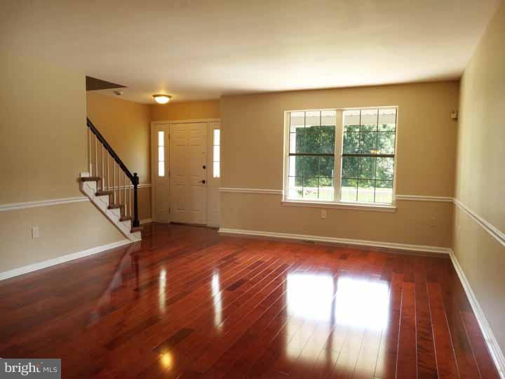 97 South Timber Road Holland, PA 18966 - Photo 2 of 24 Living Room