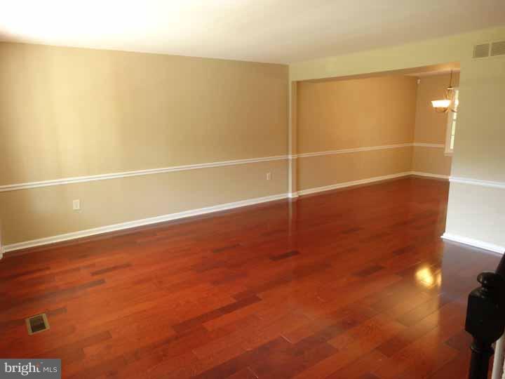 97 South Timber Road Holland, PA 18966 - Photo 4 of 24 Living Room