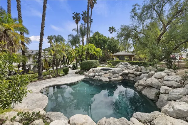 $2,399,900 | 870 Encanto Street, Corona, CA 92881