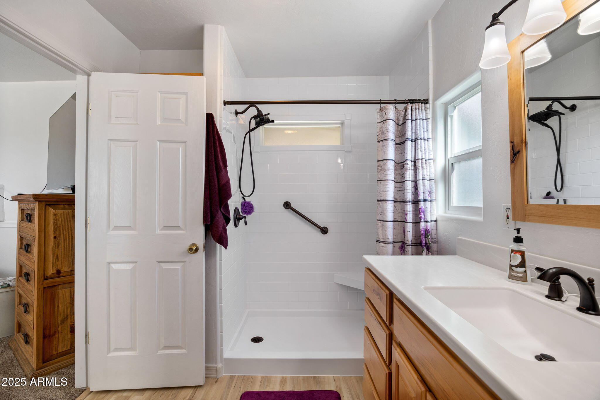 1689 Eager Avenue Snowflake, AZ 85937 - Photo 19 of 45 a bathroom with a sink and shower