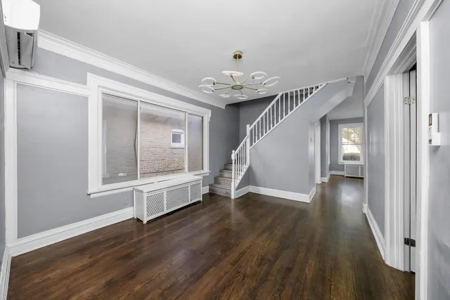 $224,999 | 7643 South Paxton Avenue, Chicago, IL 60649