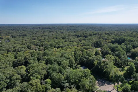$3,389,000 | 21 South Brook Drive, Stamford, CT 06903