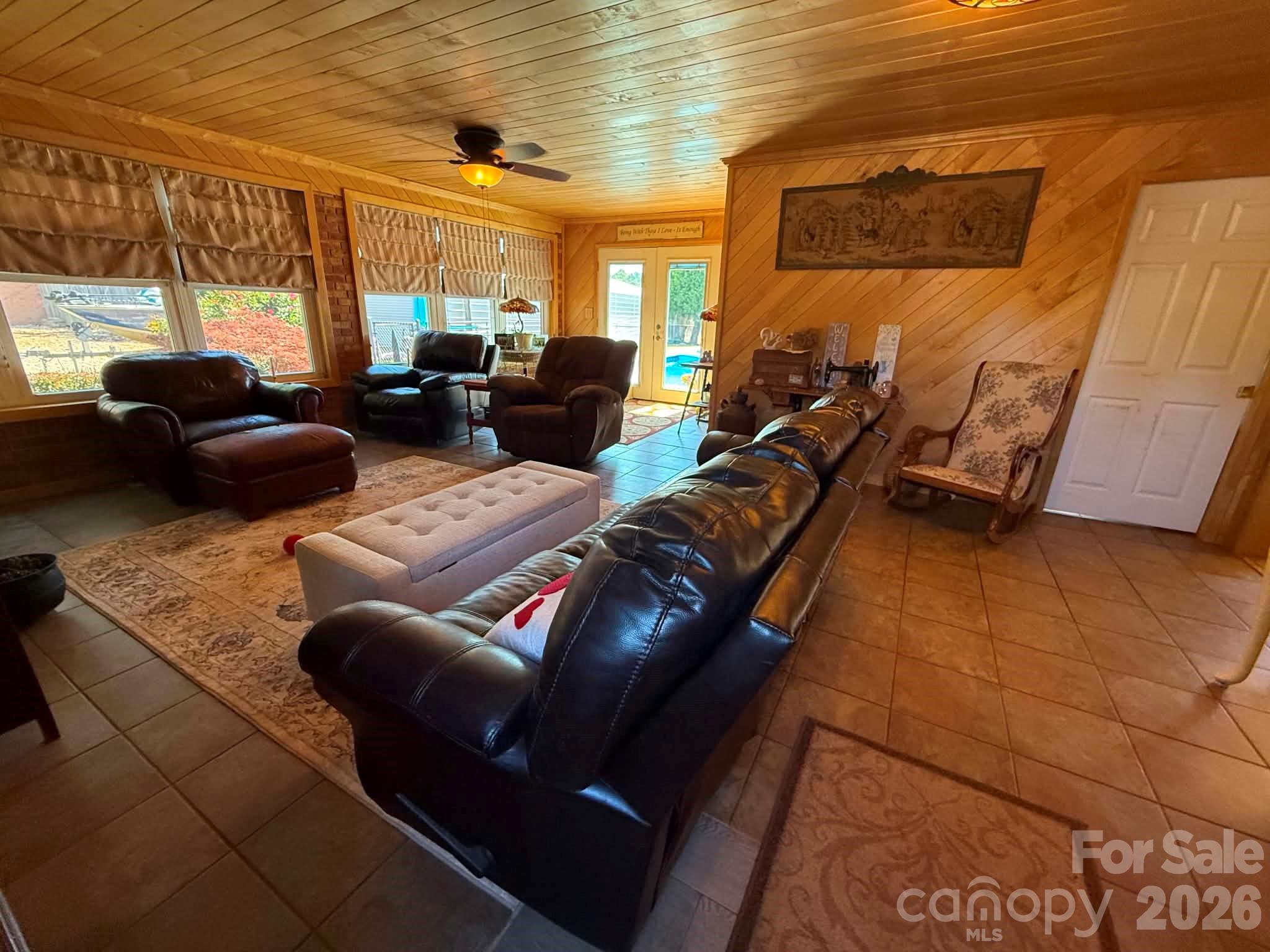 2121 Union Grove Road Lenoir, NC 28645 - Photo 27 of 38 a living room with furniture and a large window