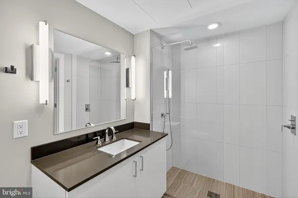 $4,000 | 88 V Street Southwest, Unit 509, Washington, DC 20024