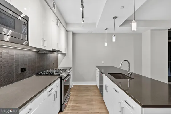 $4,000 | 88 V Street Southwest, Unit 509, Washington, DC 20024