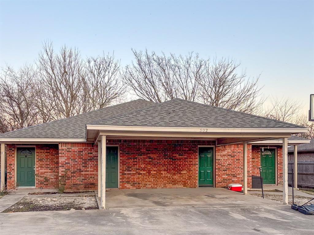 502 North Sewell Drive, Unit B Decatur, TX 76234 - Photo 2 of 10