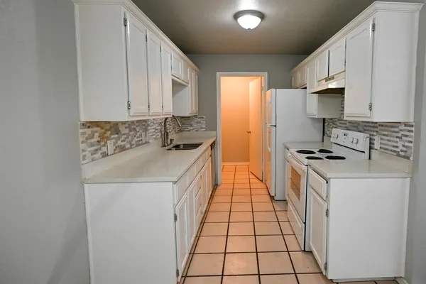 $1,395 | 502 North Sewell Drive, Unit B, Decatur, TX 76234