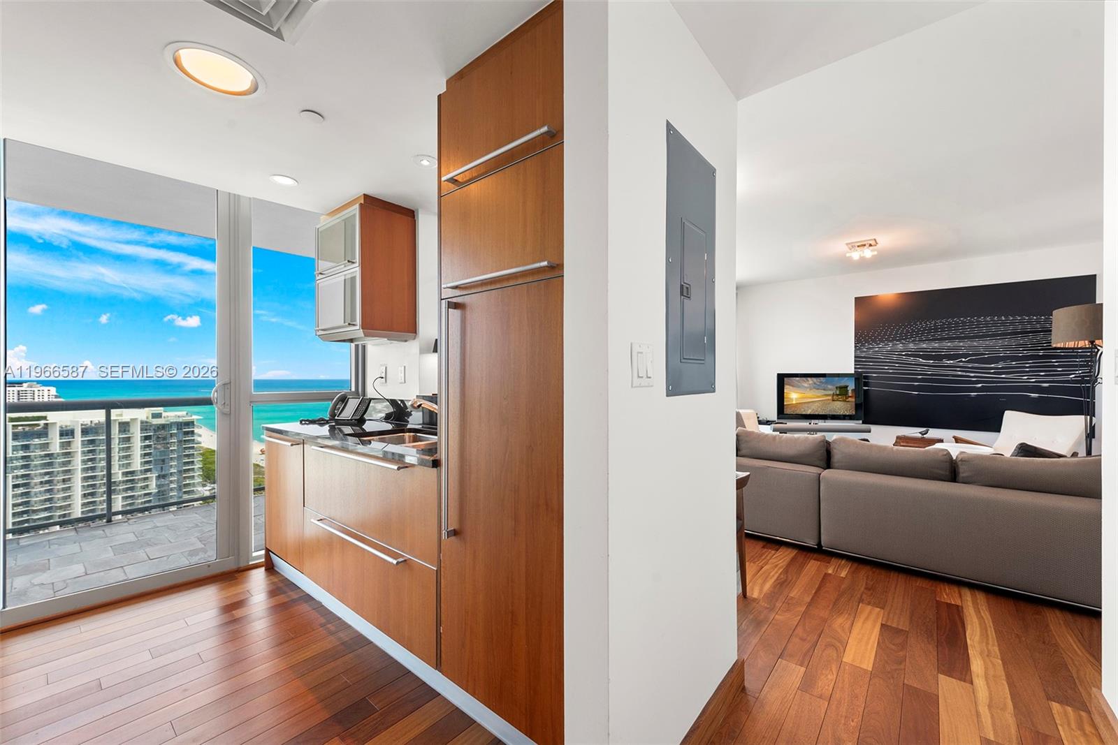 101 20th Street, Unit 3105 Miami Beach, FL 33139 - Photo 8 of 34