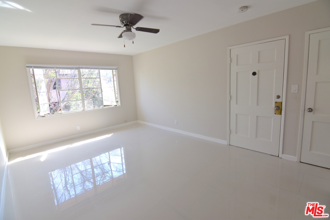 4051 Abourne Road, Unit D Los Angeles, CA 90008 - Photo 4 of 10