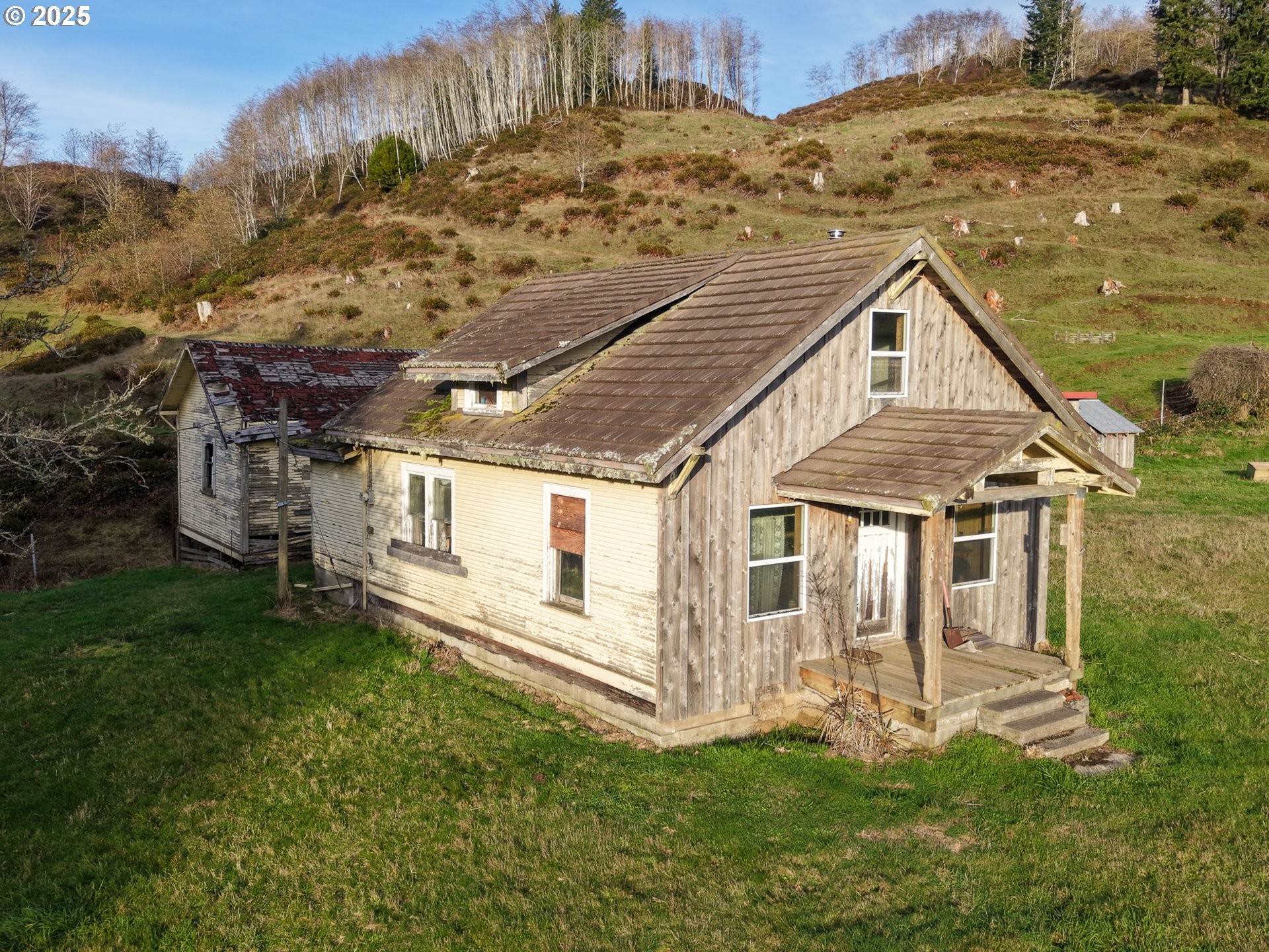 96312 Shutters Creek Road North Bend, OR 97459 - Photo 10 of 26