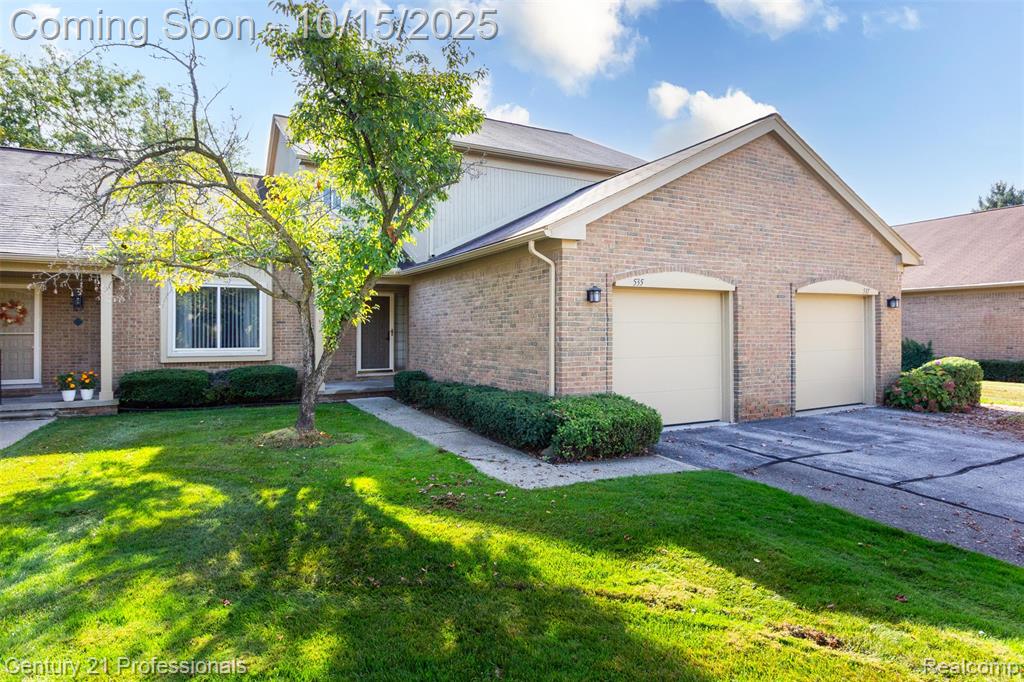 535 Tennyson Rochester Hills, MI 48307 - Photo 2 of 50