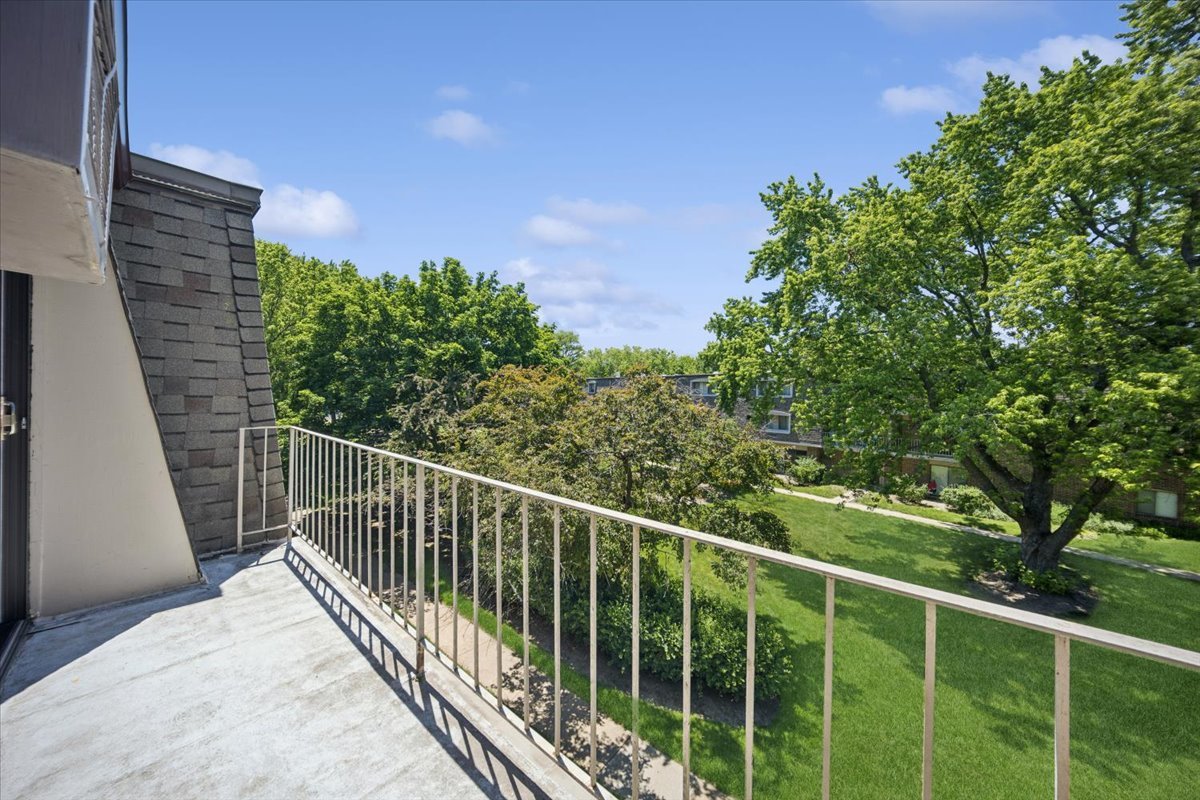 244 East Bailey Road, Unit M Naperville, IL 60565 - Photo 19 of 29 Gallery Image 19