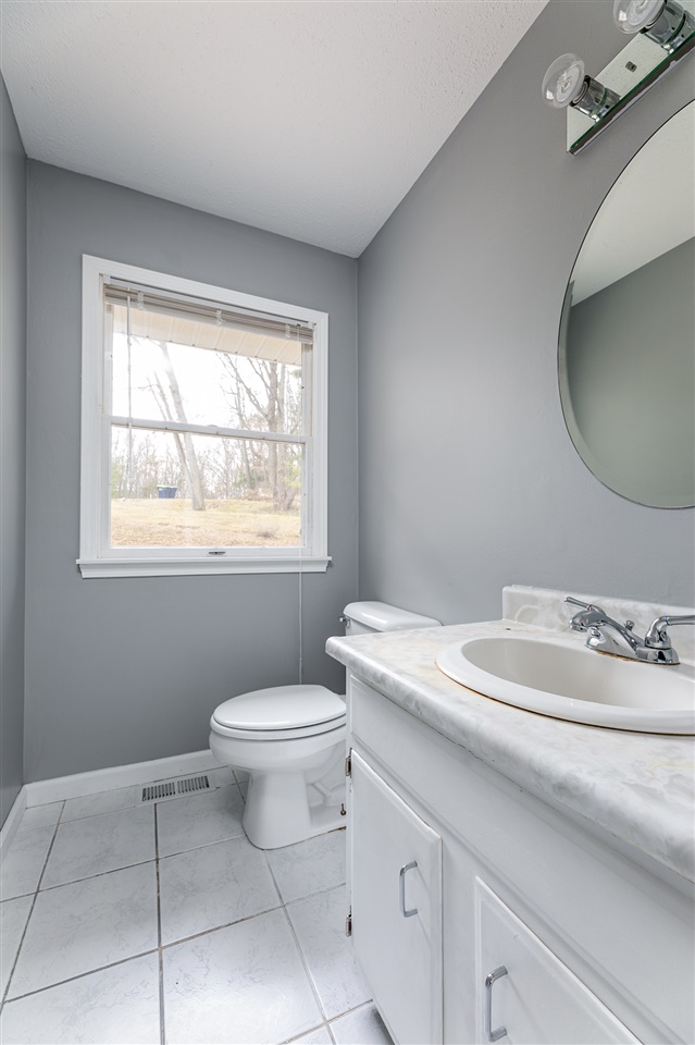 4581 Weathering Heights Road Traverse City, MI 49686 - Photo 14 of 28 1885354-13.JPG