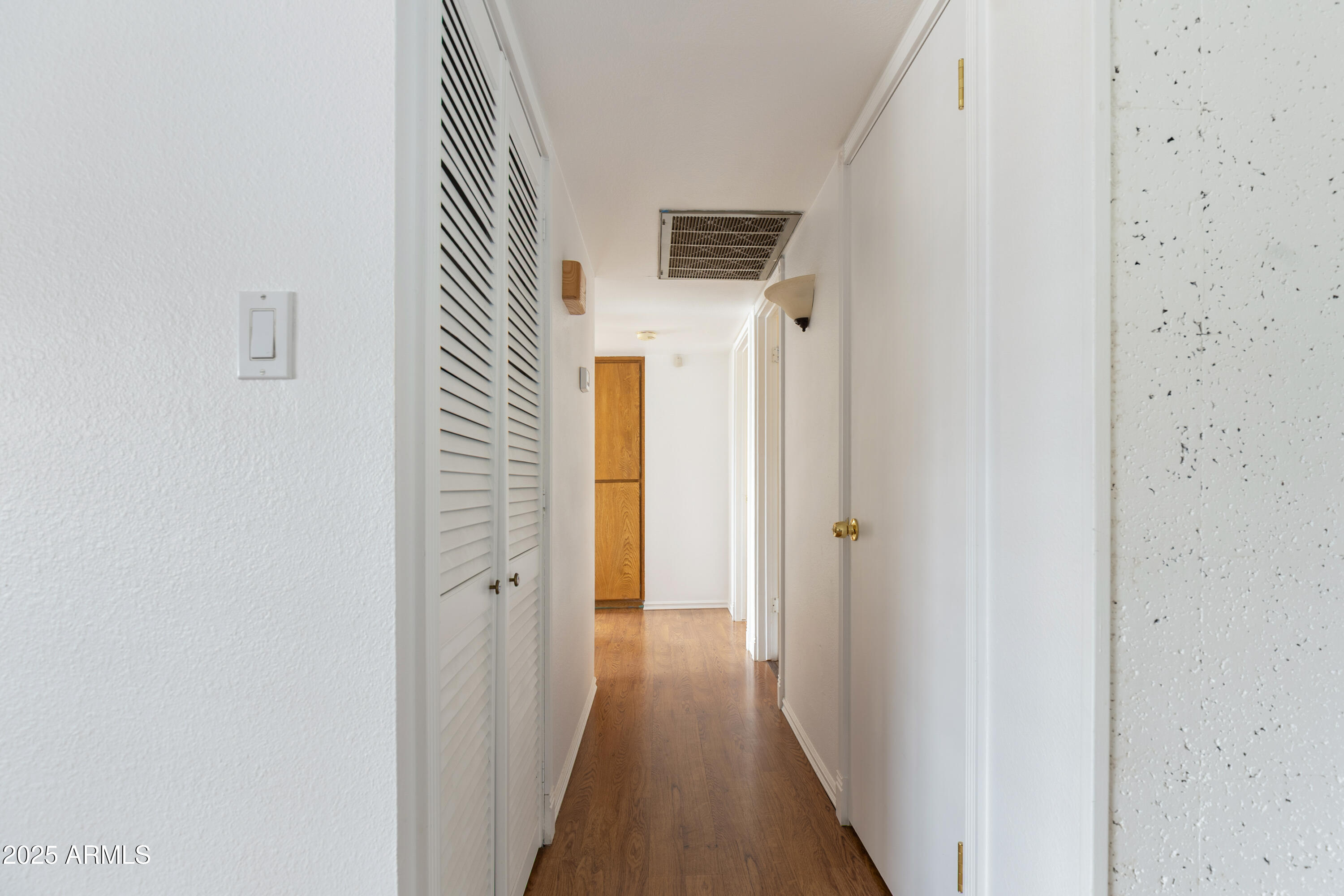 2136 West Sharon Avenue Phoenix, AZ 85029 - Photo 13 of 28 AS_Kyle Gere - 009