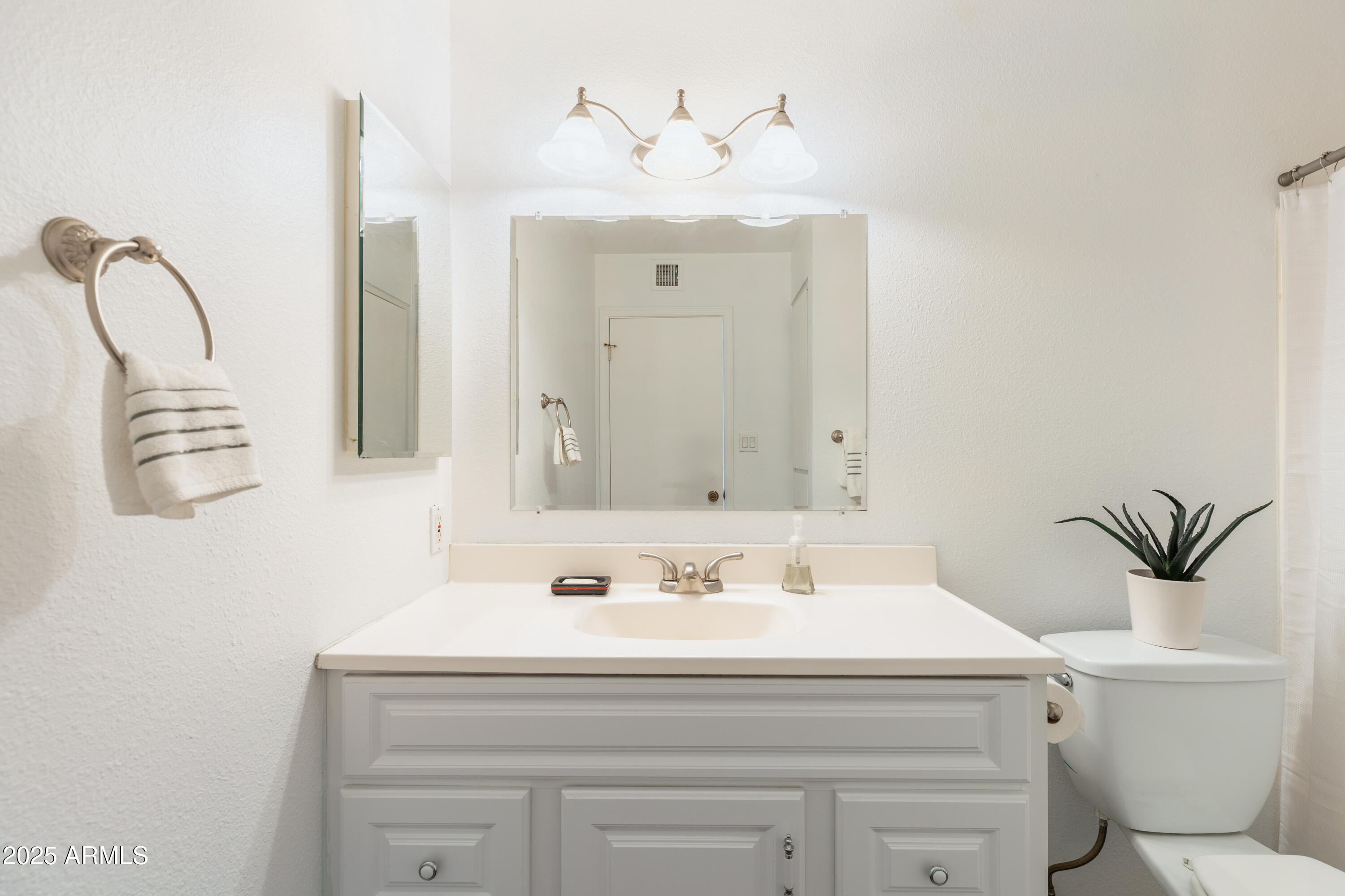 2136 West Sharon Avenue Phoenix, AZ 85029 - Photo 23 of 28 AS_Kyle Gere - 020