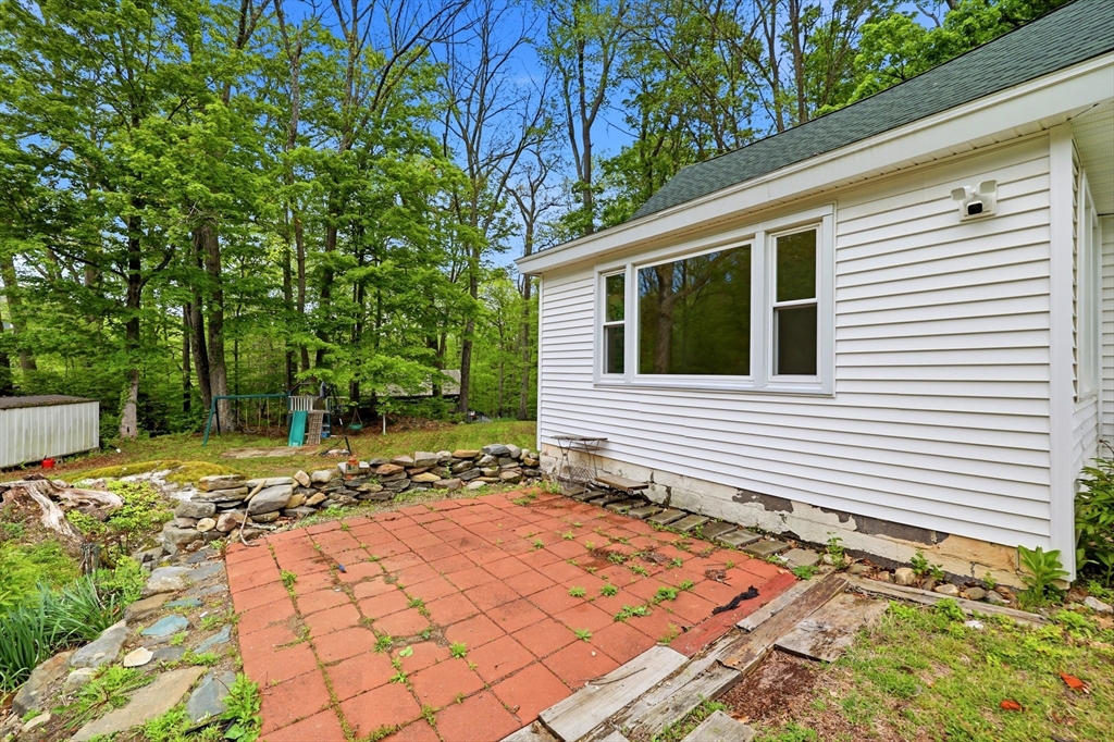 6 County Road Huntington, MA 01050 - Photo 3 of 29 Gallery Image 3