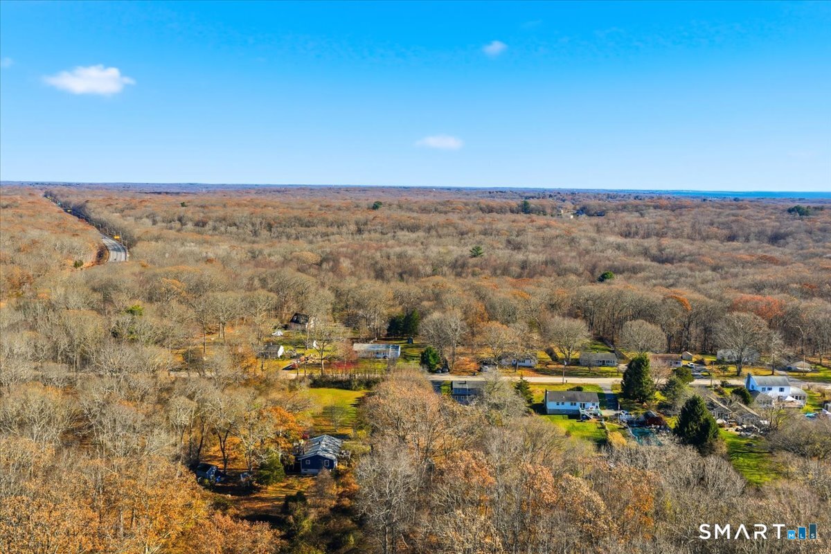 351 Flanders Road Groton, CT 06340 - Photo 7 of 19 a view of a city