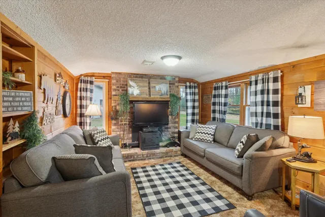 $189,900 | 5626 South Jeffs Road, Unit B, Falmouth, MI 49632