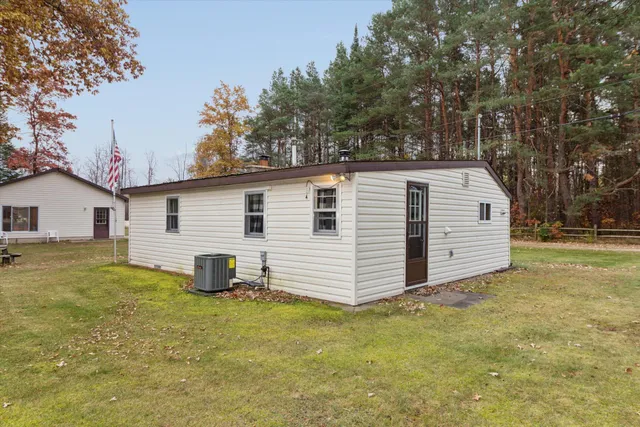 $189,900 | 5626 South Jeffs Road, Unit B, Falmouth, MI 49632